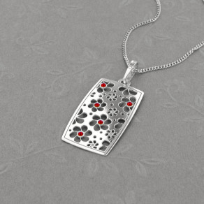 Stříbrný přívěsek na řetízku Gardenia